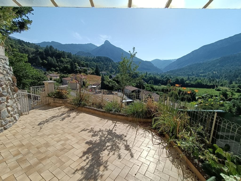 maison 6 pièces en vente sur Clamensane (04250)
