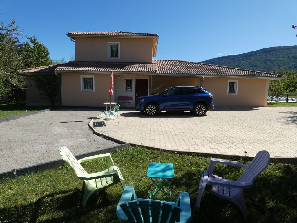 maison 5 pièces en vente sur LARAGNE MONTEGLIN (05300)