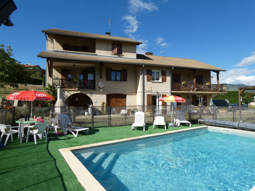 maison 12 pièces en vente sur Turriers (04250)
