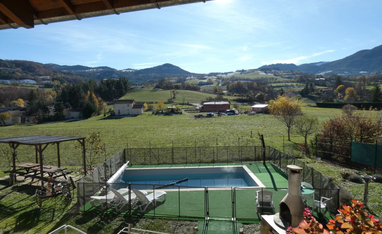 maison 12 pièces en vente sur Turriers (04250)