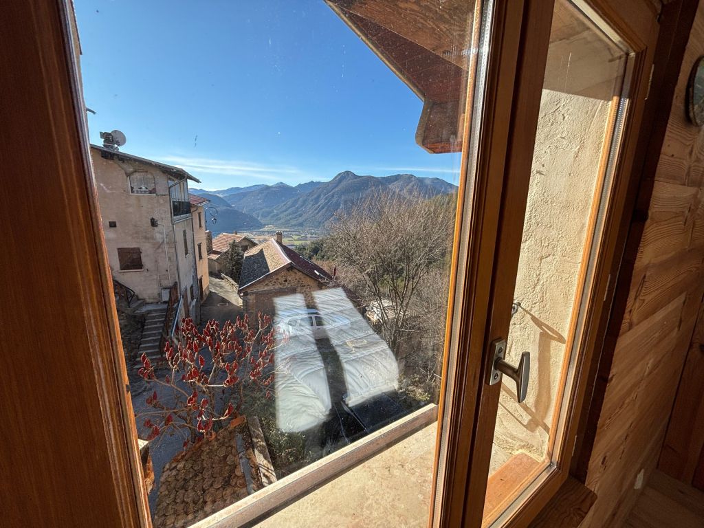maison 4 pièces en vente sur THEUS (05190)