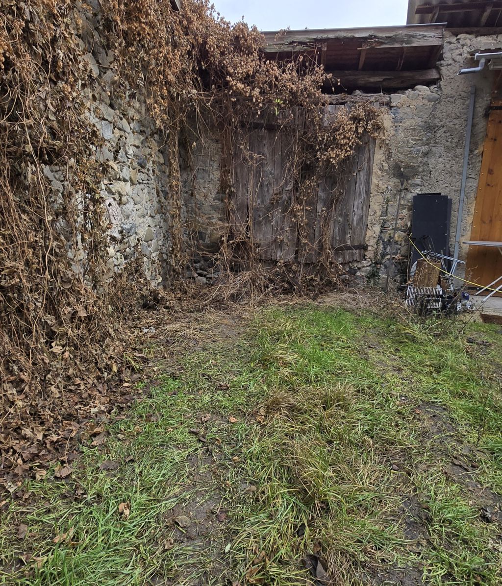 bâtisse à rénover 2 pièces en vente sur LETTRET (05130)