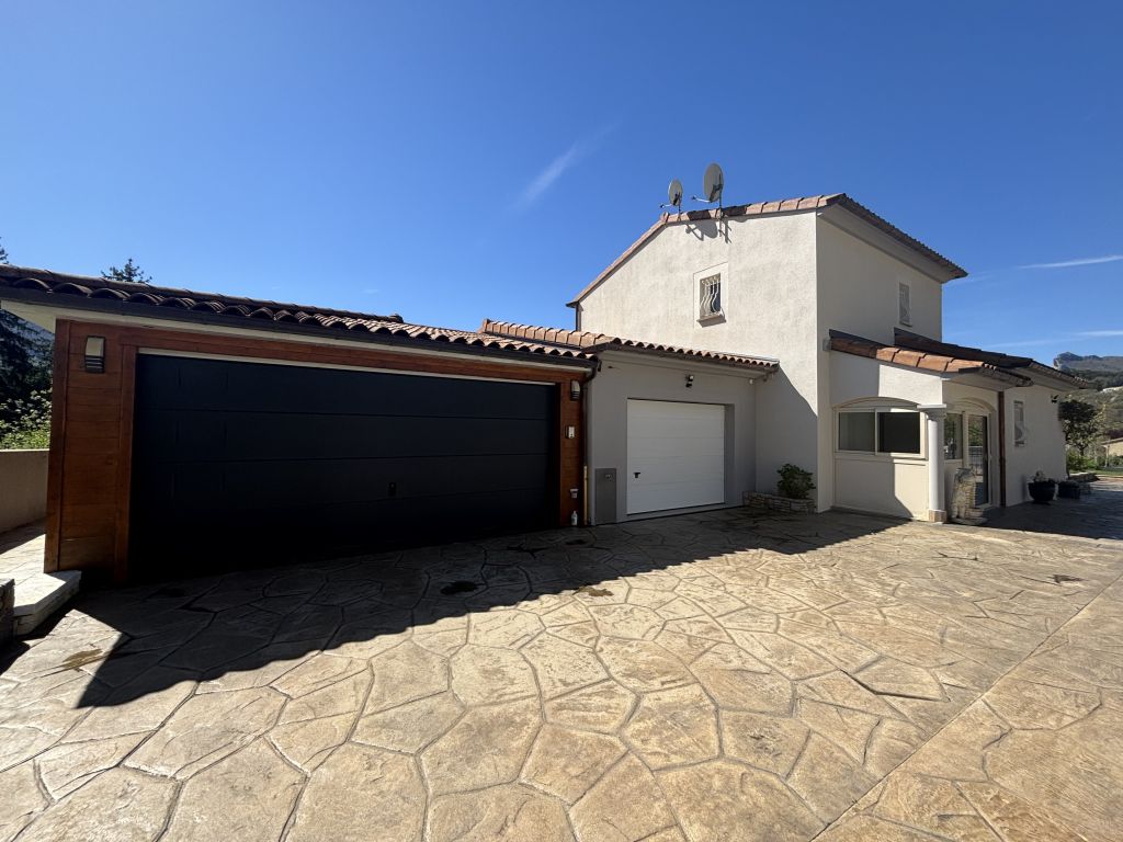 maison 8 pièces en vente sur La Saulce (05110)