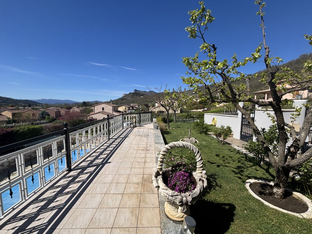 maison 8 pièces en vente sur La Saulce (05110)