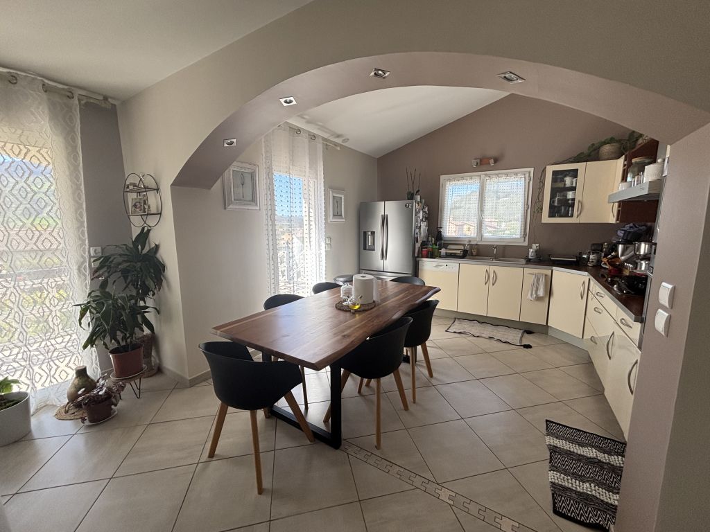 maison 8 pièces en vente sur La Saulce (05110)