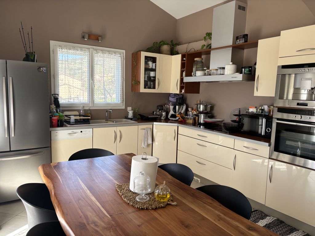 maison 8 pièces en vente sur La Saulce (05110)