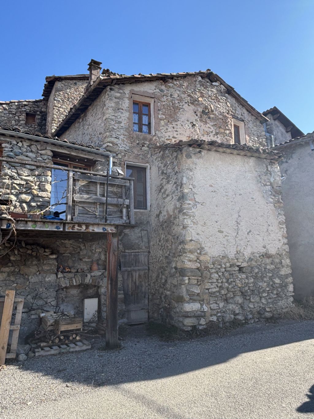 maison 4 pièces en vente sur Claret (05110)