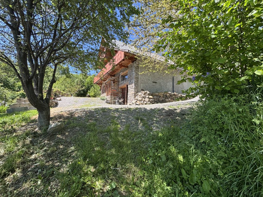 maison 6 pièces en vente sur Pelleautier (05000)