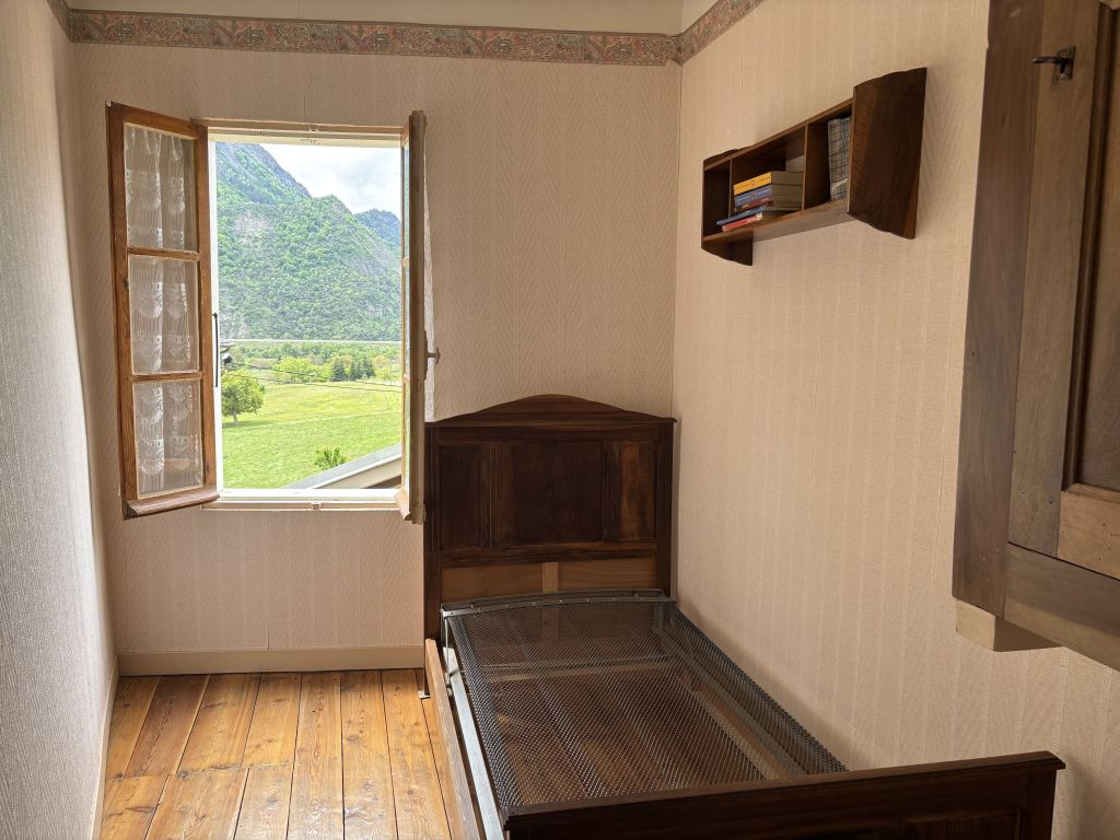 maison 4 pièces en vente sur Espinasses (05190)