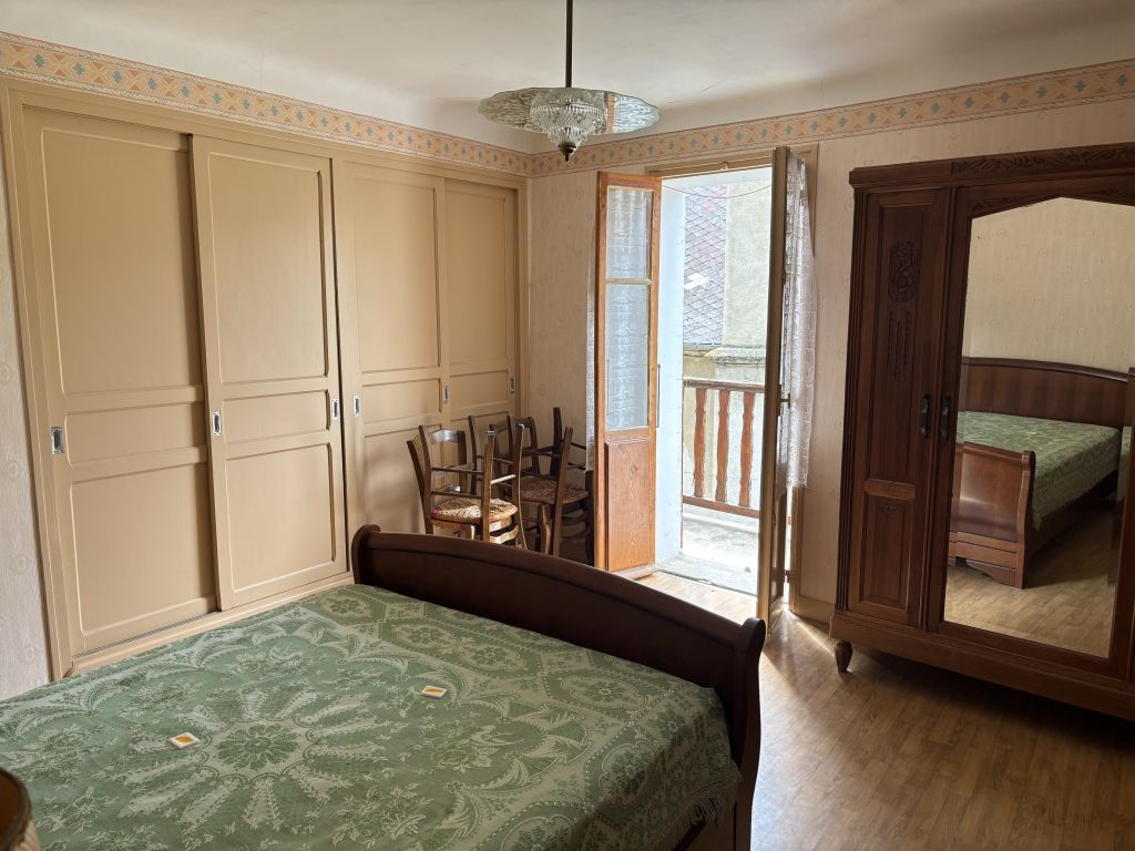 maison 4 pièces en vente sur Espinasses (05190)