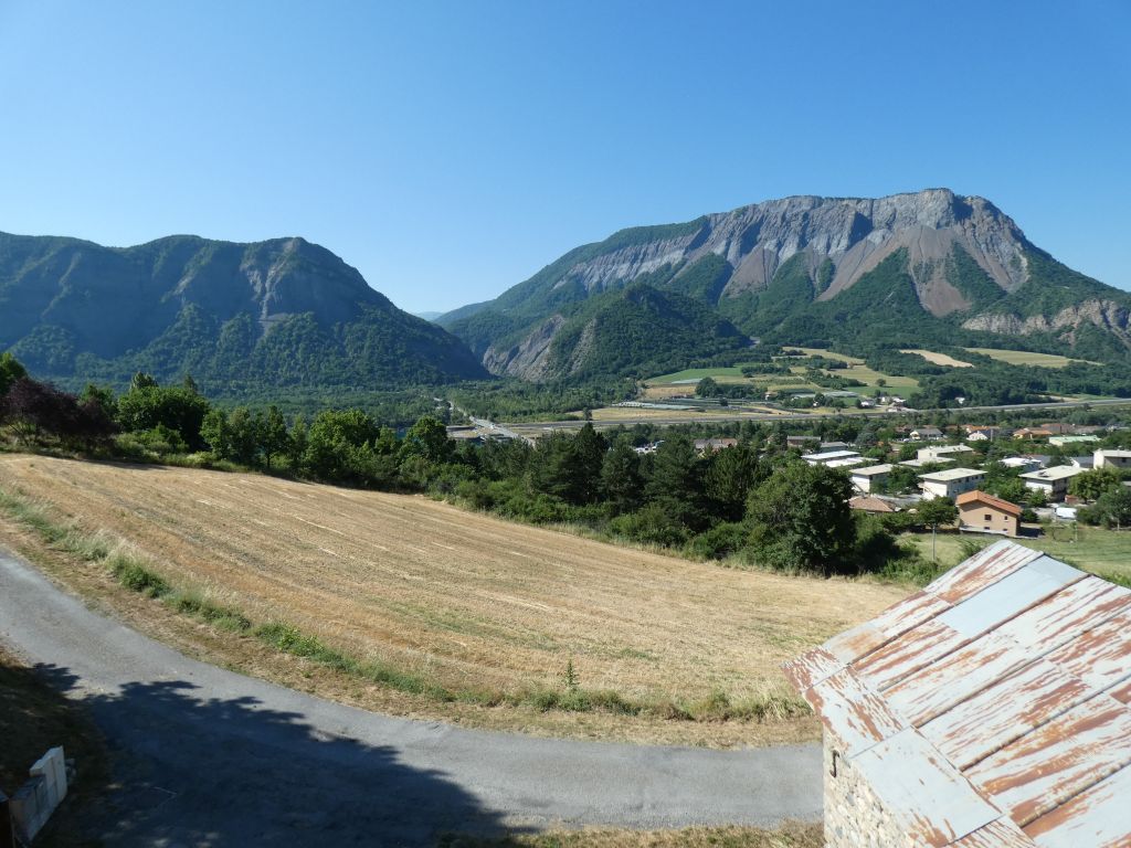 maison 4 pièces en vente sur Espinasses (05190)