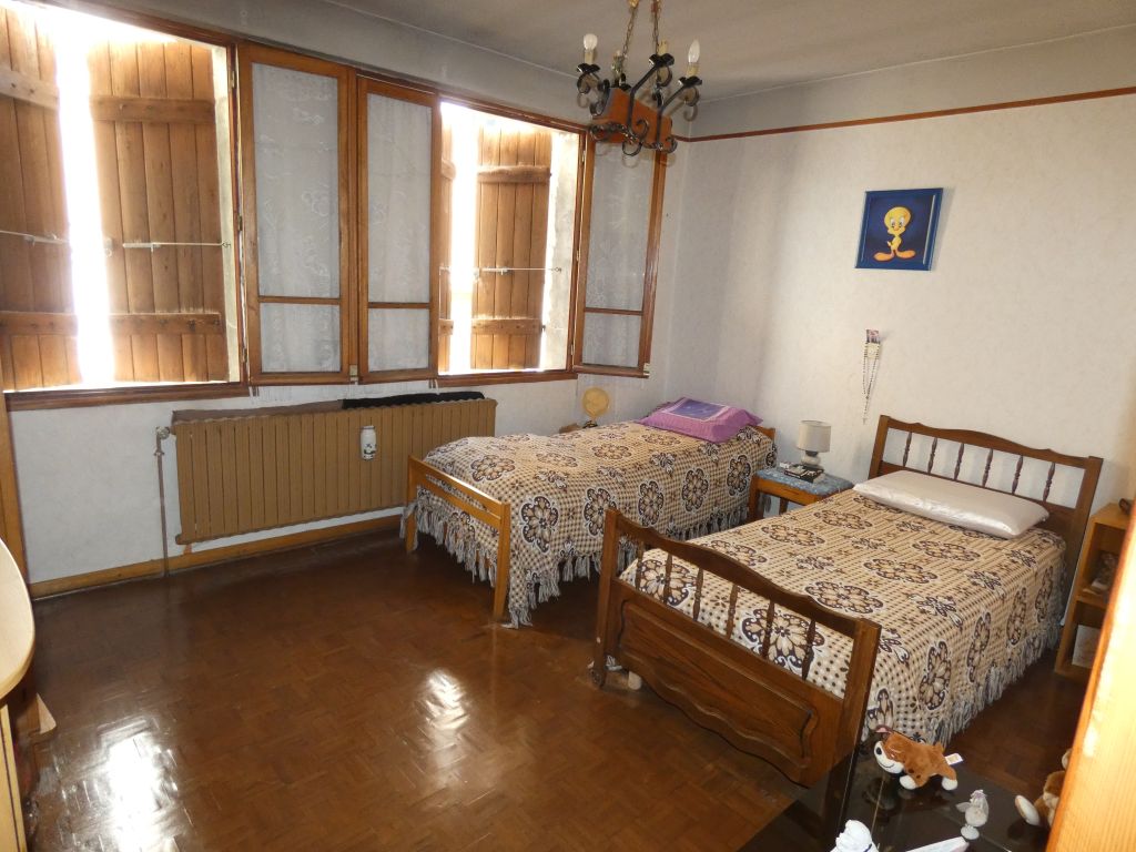 maison 8 pièces en vente sur Tallard (05130)