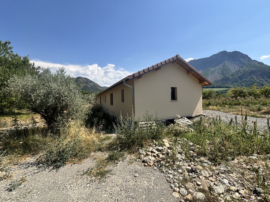 maison 5 pièces en vente sur Espinasses (05190)