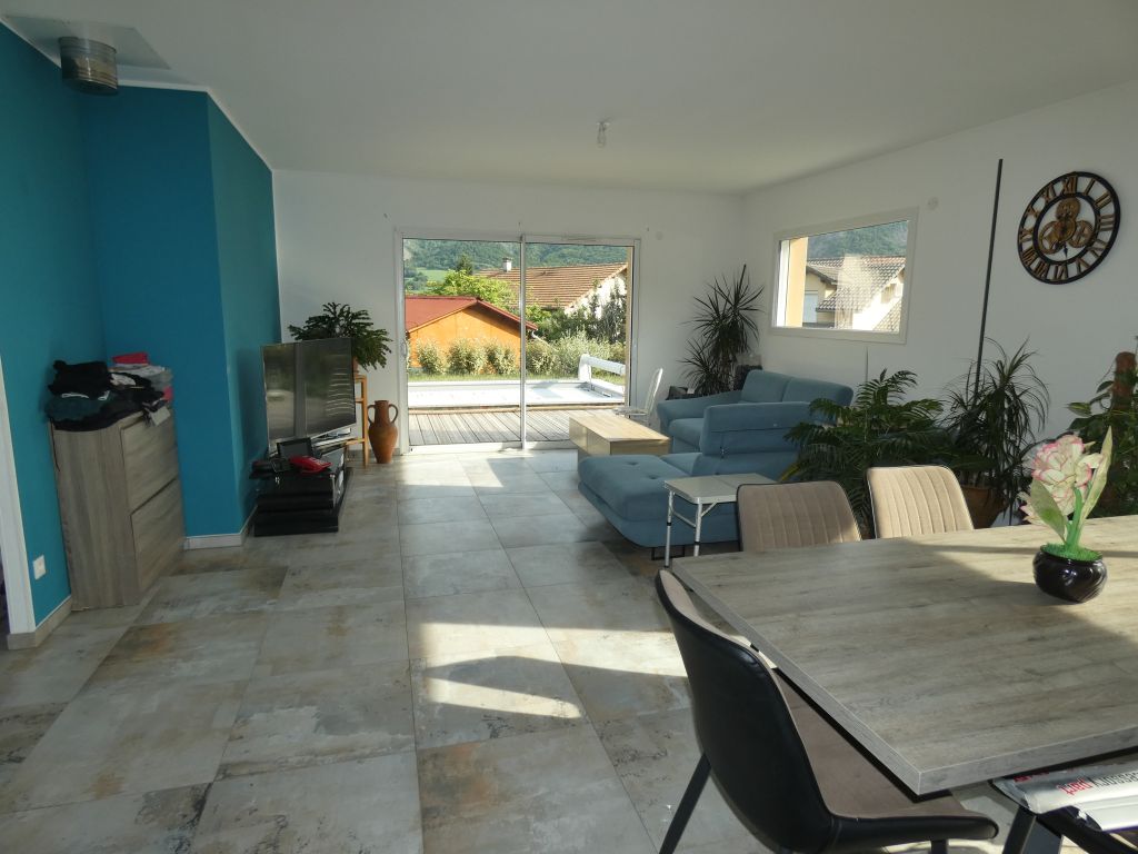 maison 4 pièces en vente sur Espinasses (05190)