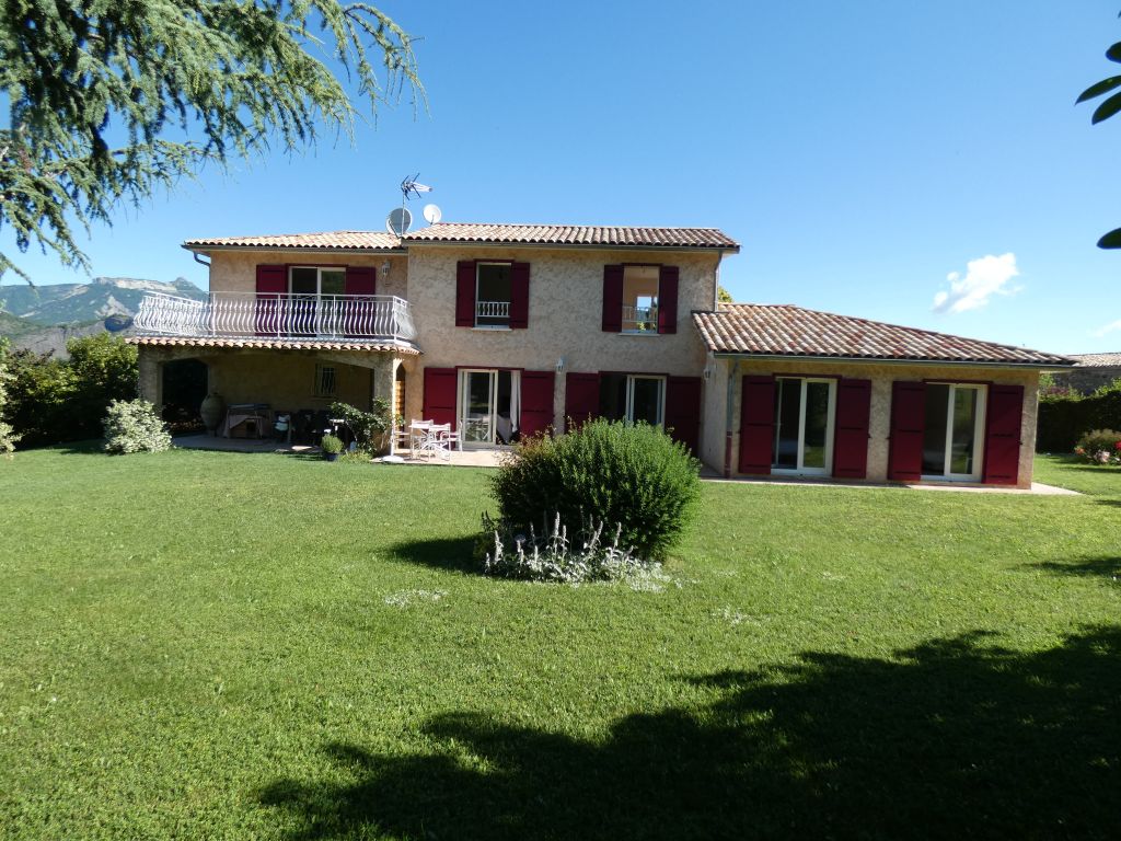 villa 8 pièces en vente sur Tallard (05130)