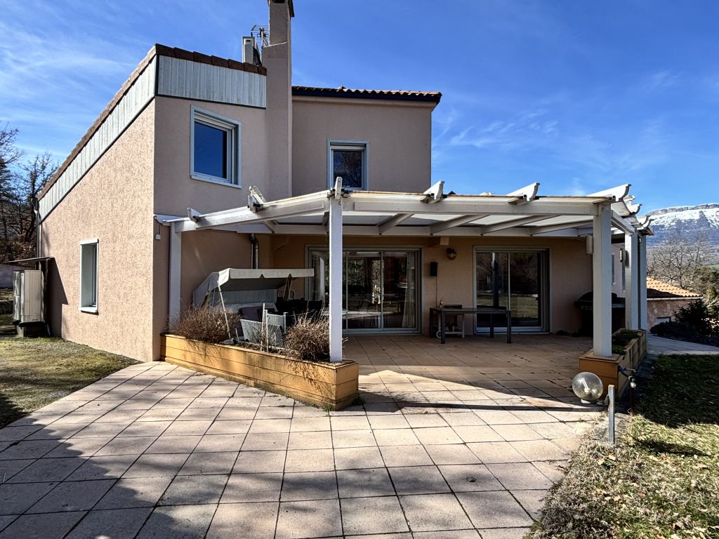 maison 9 pièces en vente sur Tallard (05130)