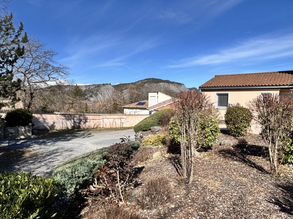 maison 9 pièces en vente sur Tallard (05130)