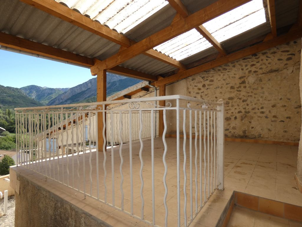 maison 6 pièces en vente sur Clamensane (04250)