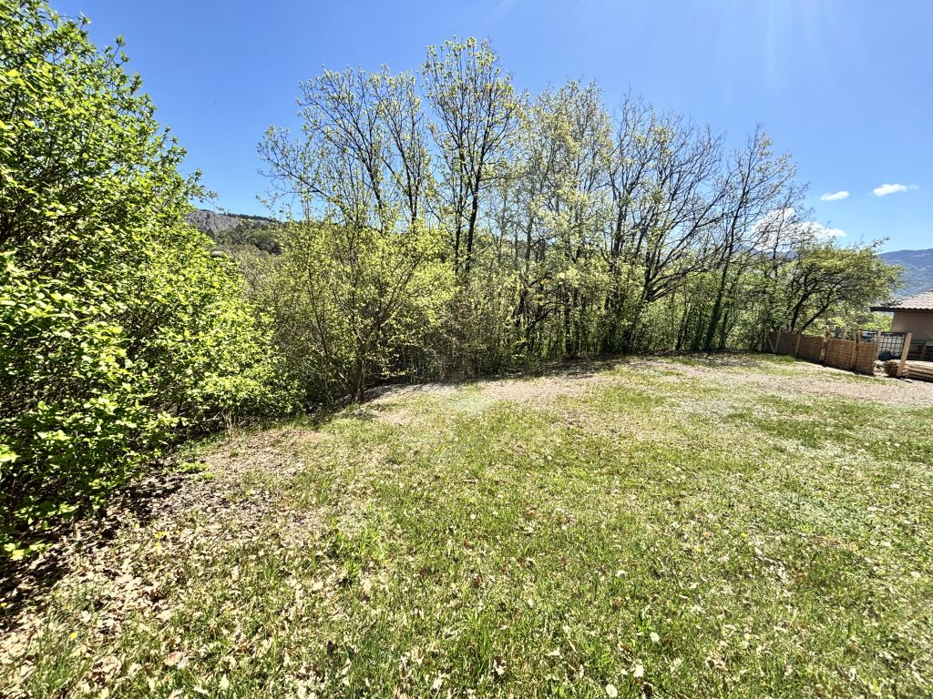 terrain en vente sur Châteauvieux (05000)