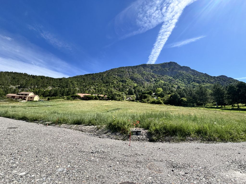 terrain en vente sur Espinasses (05190)