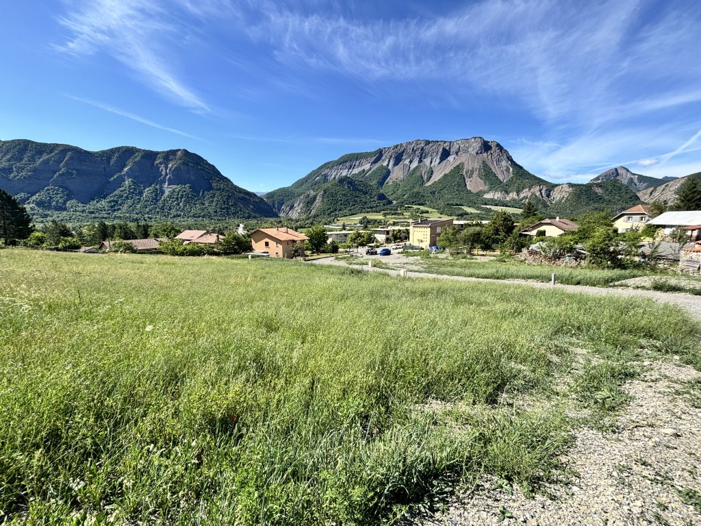 terrain en vente sur Espinasses (05190)