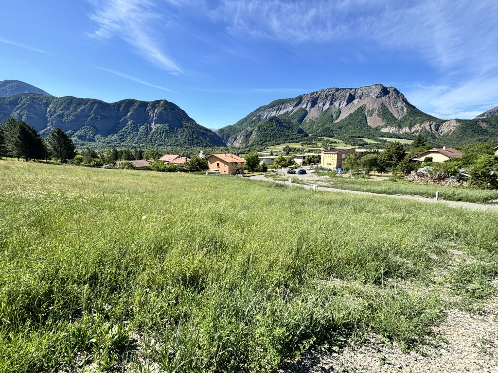 terrain en vente sur Espinasses (05190)