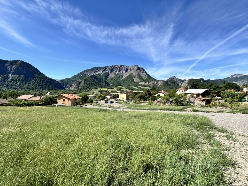 terrain en vente sur Espinasses (05190)