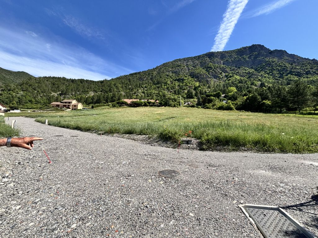 terrain en vente sur Espinasses (05190)
