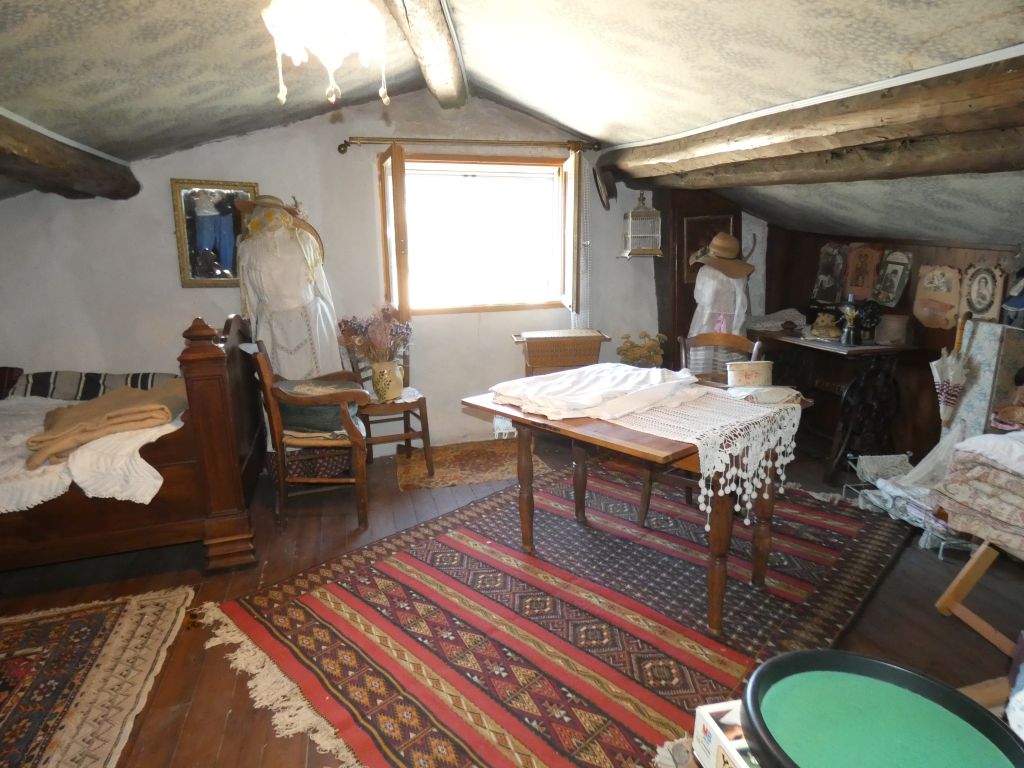 maison 5 pièces en vente sur Turriers (04250)